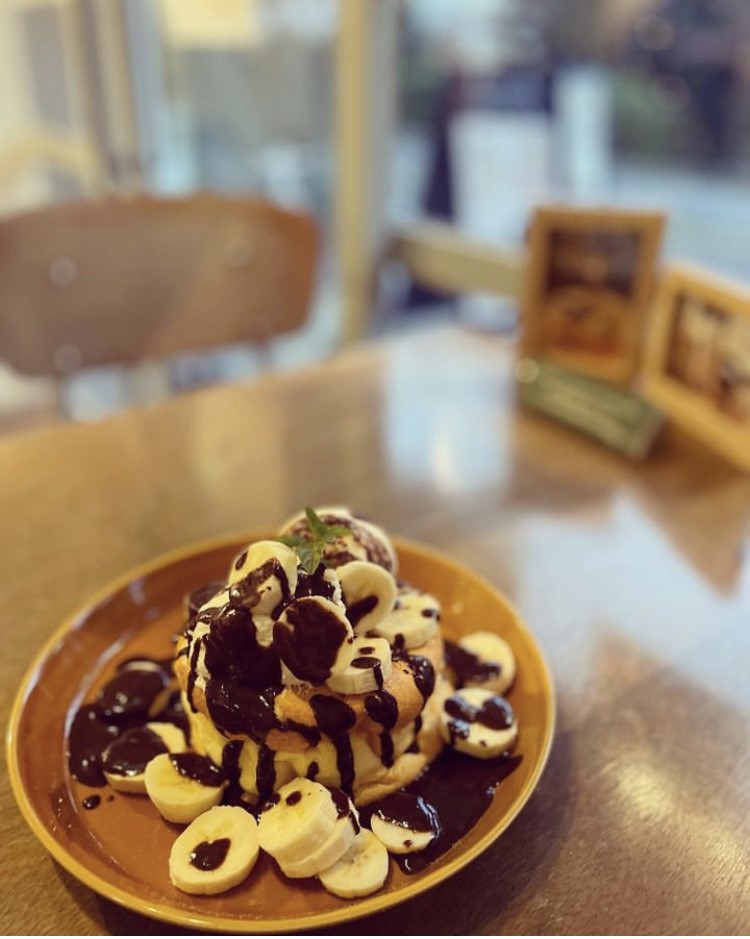 寒くなってきた季節に、温かいパンケーキ、いかがでしょうか。<br>ホッとしに来てくださいね。<br>